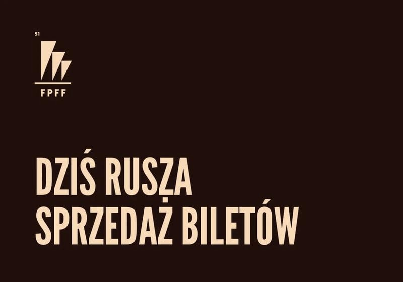 Jak aktorzy wywołują łzy na planie? Techniki filmowych emocji