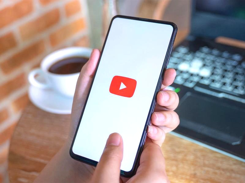 Jak przesłać film na YouTube z telefonu? Prosta instrukcja krok po kroku