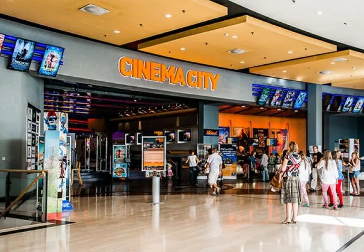 Rezerwacja biletu do kina